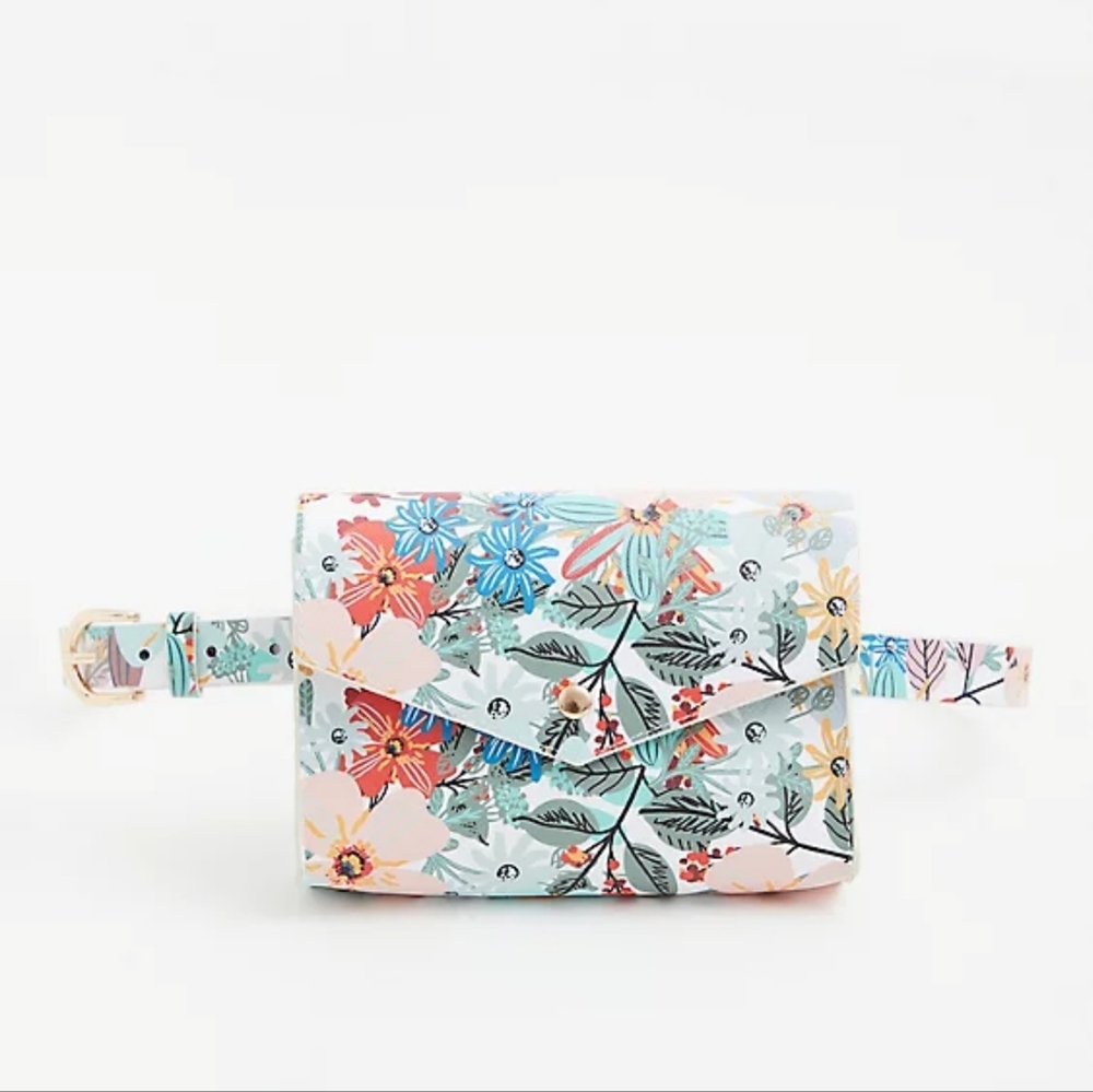 NWT White Floral Belt Bag